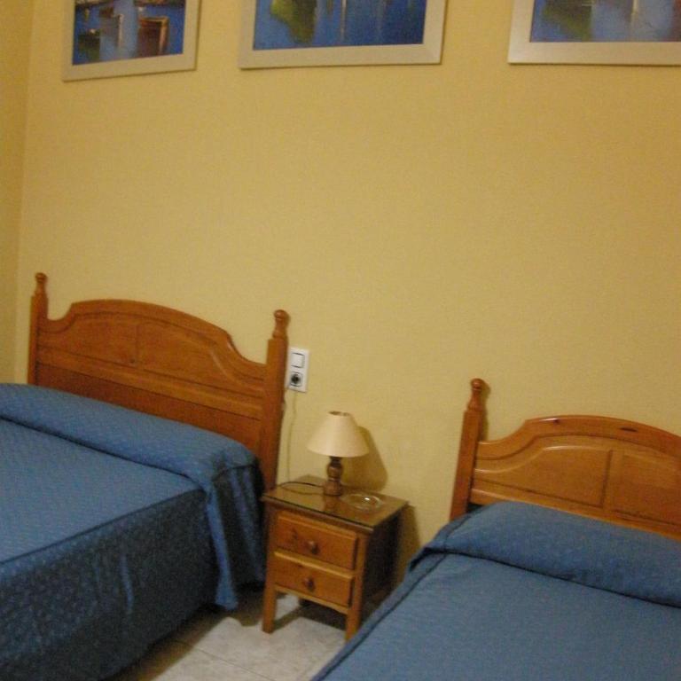 Hostal Fantoni - Habitación Triple - 5