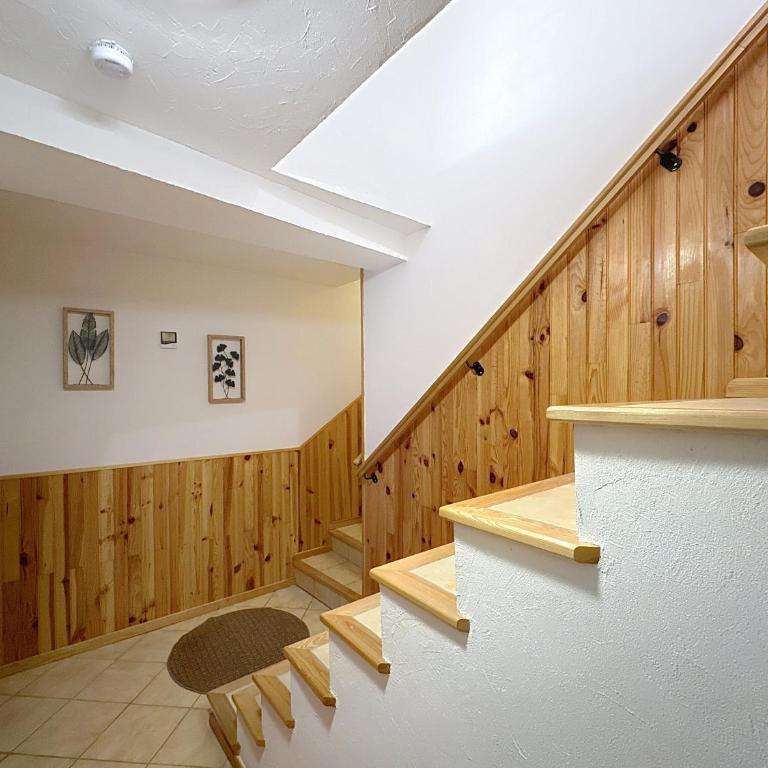 Le Lodge des Lattes - Maison de Vacances 3 Chambres - 16