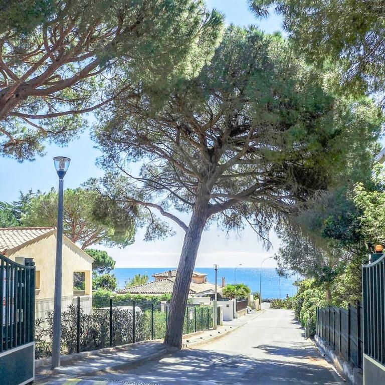 One Bedroom Sea View by Sweet Accommodation - Appartement 1 Chambre avec Vue sur la Mer et Terrasse - 1