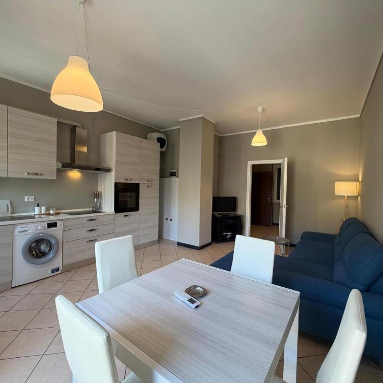 Apartments in Palazzo San Paolo with balconies by ML WHITE HOUSE - Three-Bedroom Apartment with Balcony - 3