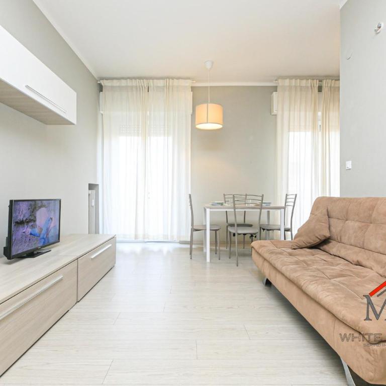 Apartments in Palazzo San Paolo with balconies by ML WHITE HOUSE - Two-Bedroom Apartment with Balcony - 10
