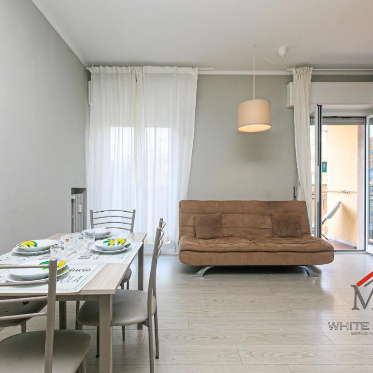 Apartments in Palazzo San Paolo with balconies by ML WHITE HOUSE - Two-Bedroom Deluxe Apartment with Balcony - 10