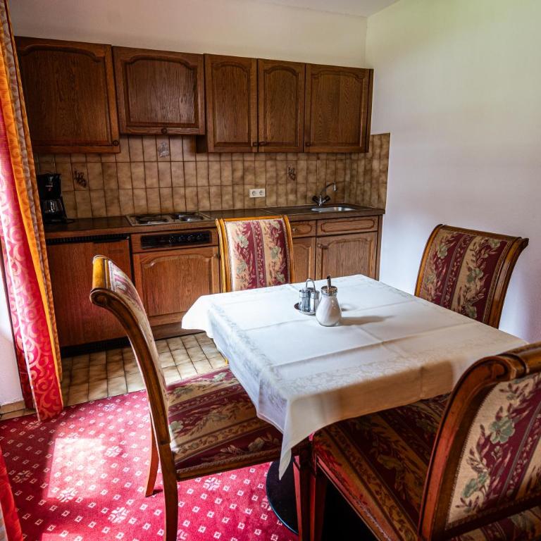 Hotel Hartenfels - Ferienwohnung mit Küchenzeile - 28
