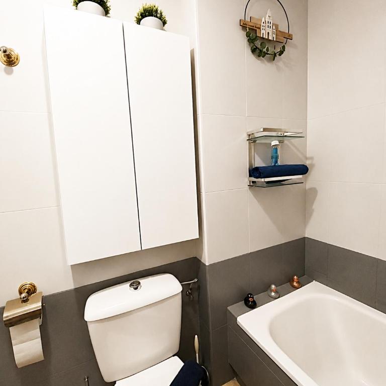 CASA CLARO maison familiale 4 chambres tout confort, jacuzzi privé, piscine commune, quartier résidentiel Los Balcones - Haus mit 4 Schlafzimmern - 46