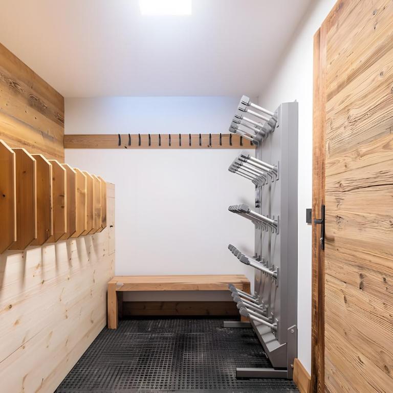 Chalet Picarvan piscine intérieure - Appartement Supérieur avec Balcon - 14