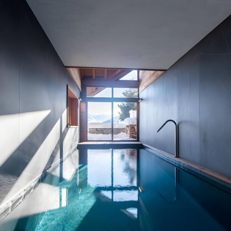 Chalet Picarvan piscine intérieure - Appartement Supérieur avec Balcon - 2