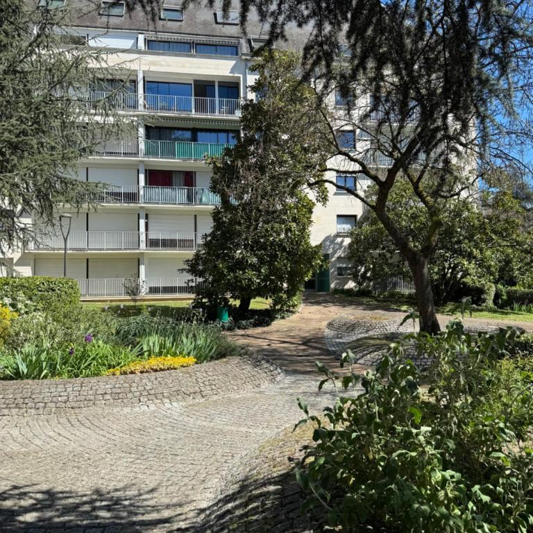 T4 Duplex - Climatiseur mobile - Parking sécurisé - Proche Centre Ville - Appartement 3 Chambres - 2