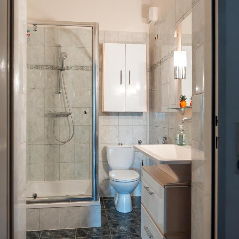 Spacious 3 Bedroom with Balcony - Apartment mit 3 Schlafzimmern und Balkon - 18