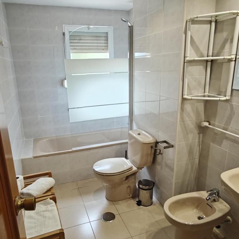 Apartamento Olivar Playa Benidorm - Three-Bedroom Apartment - 12