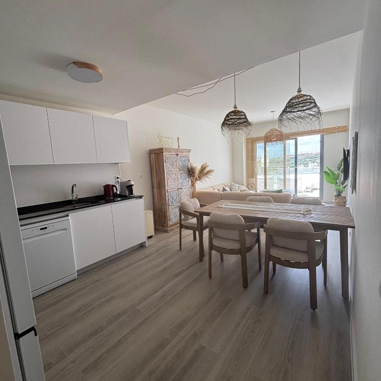 New Boho-resort apartment with large pool, terrace with see and panoramic views - Apartamento de 3 dormitorios - 8