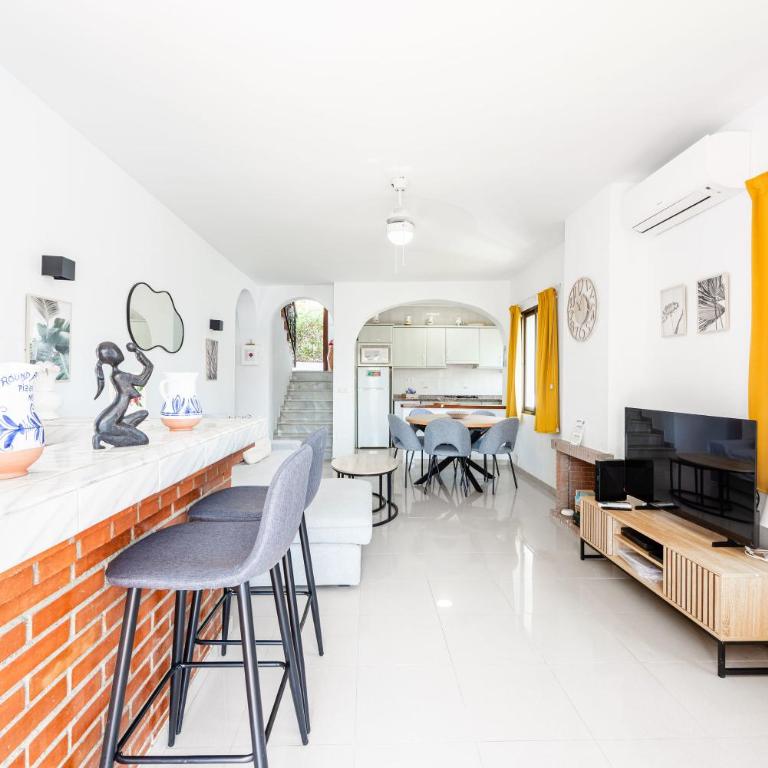 VILLA NORIA Menyber - Three-Bedroom House - 7