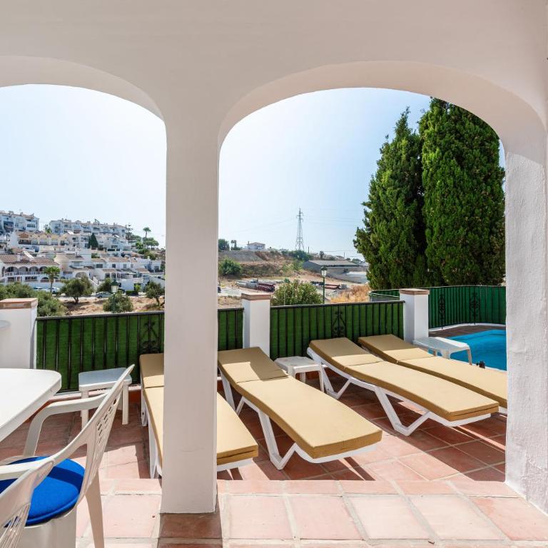 VILLA NORIA Menyber - Three-Bedroom House - 9