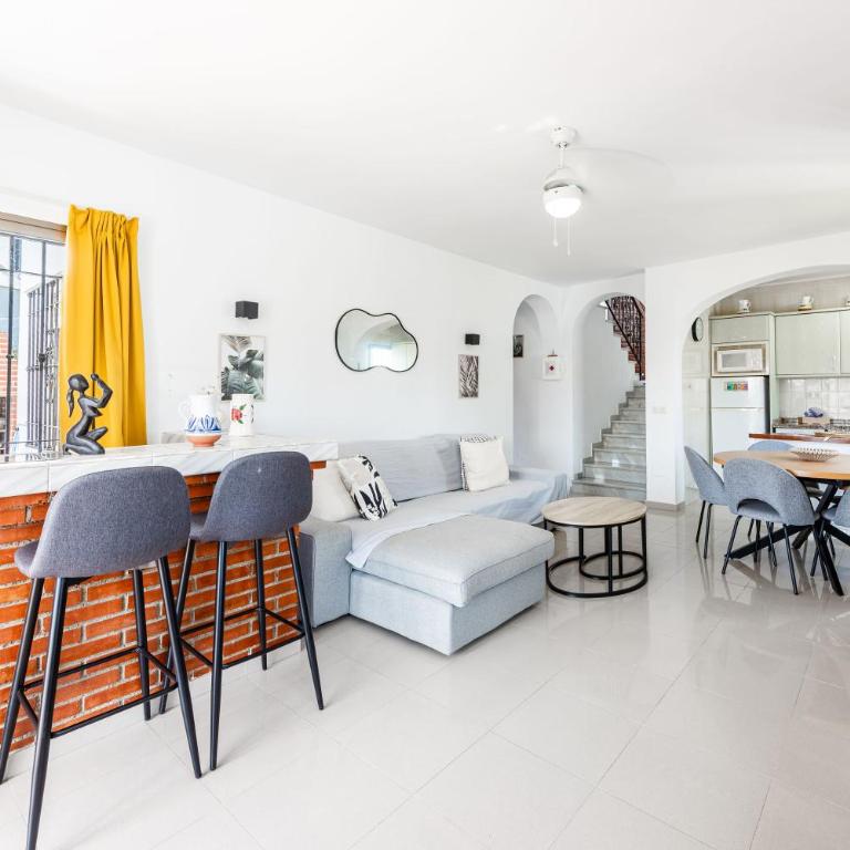 VILLA NORIA Menyber - Three-Bedroom House - 14