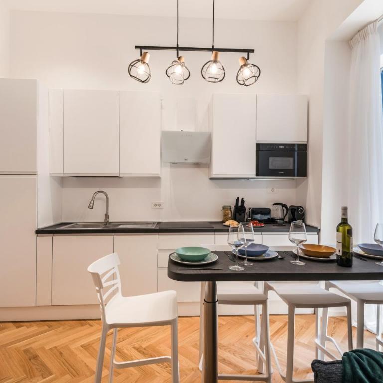 The Best Rent - One-bedroom apartment in Barberini - One-Bedroom Apartment - 1
