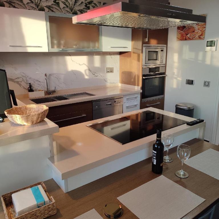 4 Bedroom Villa Pto Cruz-Private Pool-Jacuzzi-WiFi - Villa - 45