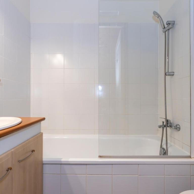 Résidence Odalys Les Chalets d'Evian - 3 Room Apartment - 6 People - 19