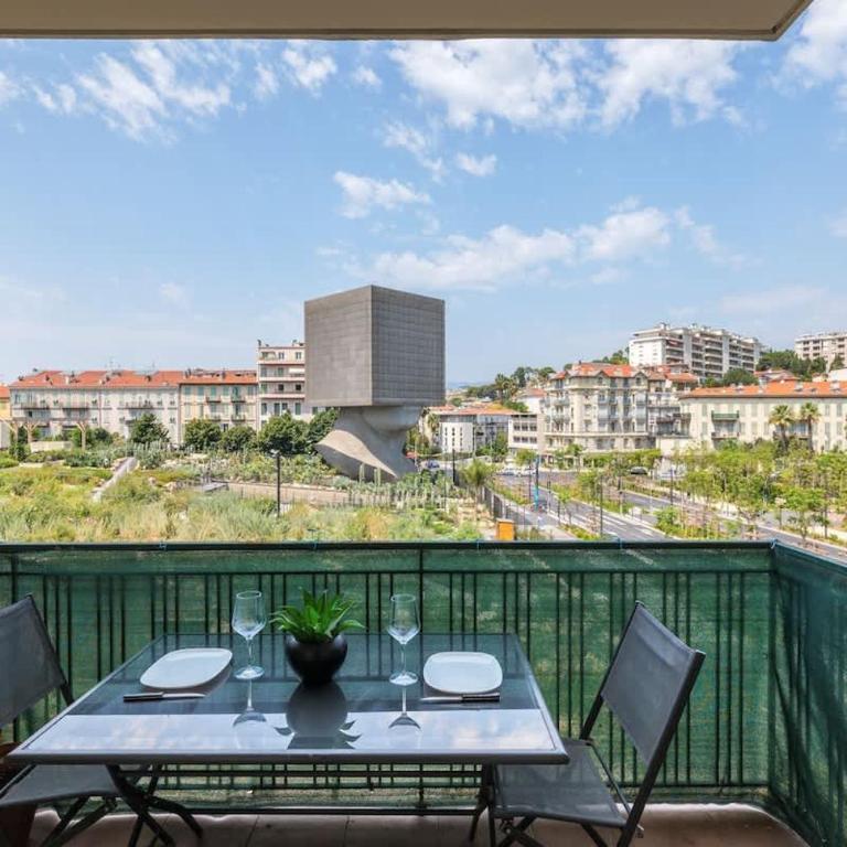 Magnifique 3 pieces sur la coulee verte - Appartement - 3