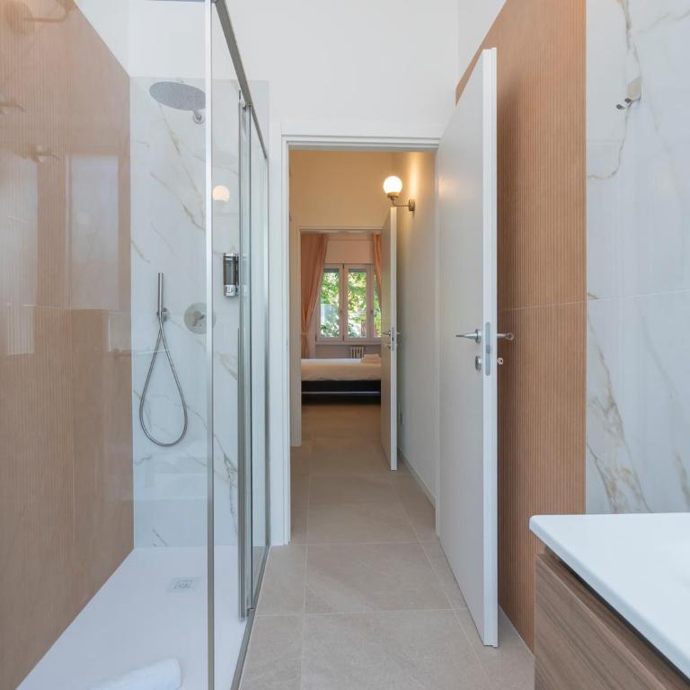 Modern Large Apartment, Bocconi 10 min Walk, Porta Romana, 4 Guests - Apartamento de 1 dormitorio - 10