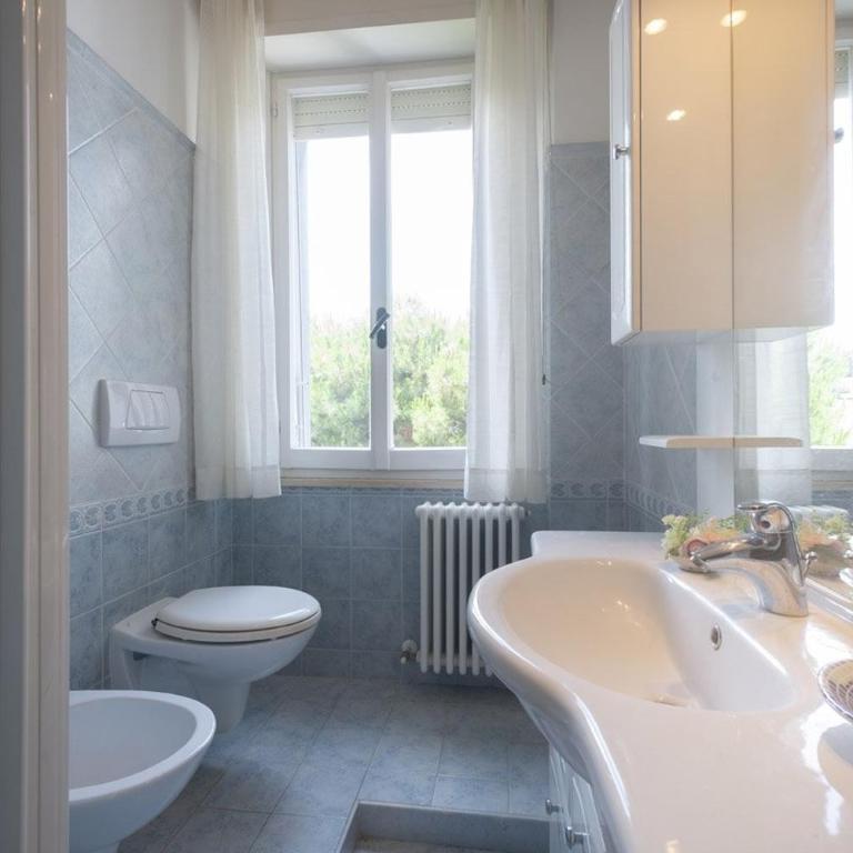141 - APPARTAMENTO TRILOCALE al secondo piano IN CENTRO A MARCELLI CON GRANDE SOLARIUM - CLIMATIZZATO - SPIAGGIA INCLUSA - Appartamento con 2 Camere da Letto - 13