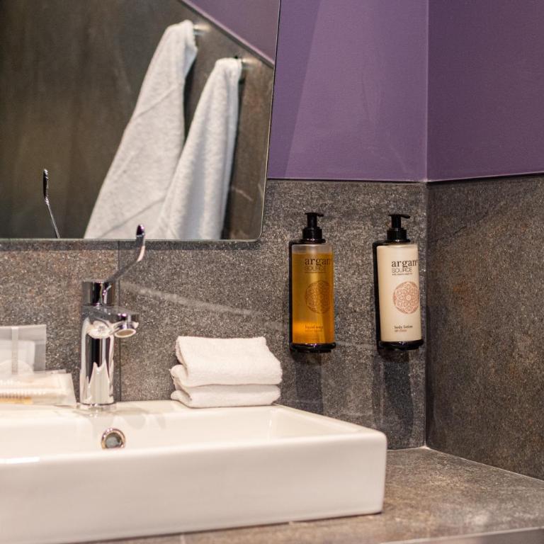 Hotel Zazen by Mimood Aparthotels - Doppelzimmer - barrierefrei - 3