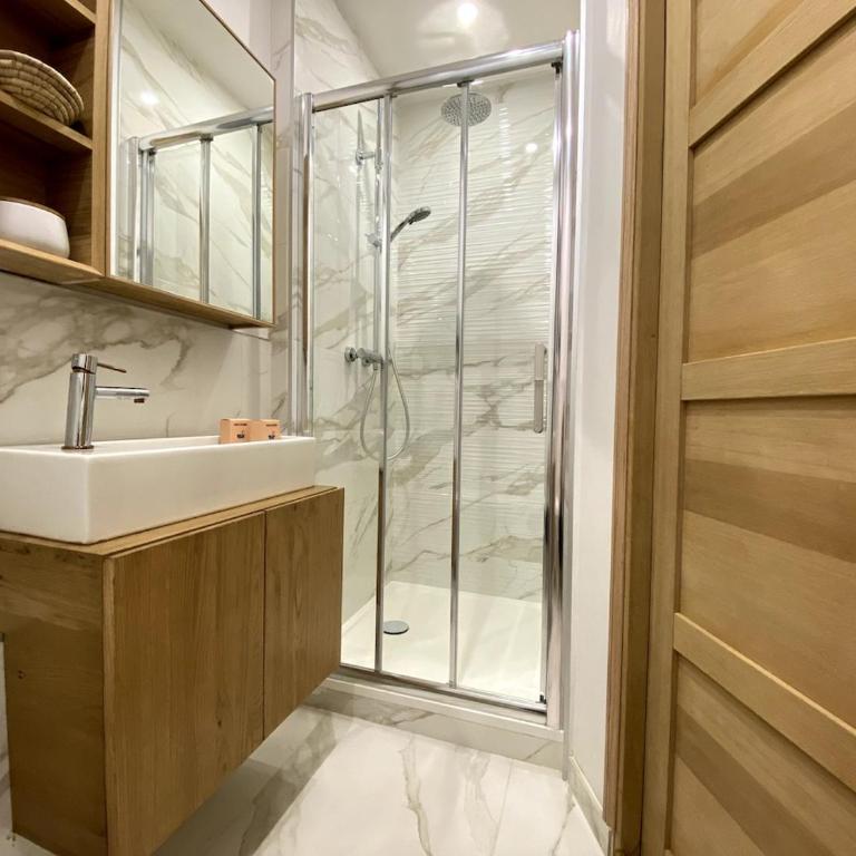 Studio Charme & Confort - Tout équipé, au cœur de Dijon - Apartamento Estudio con cama grande - 6