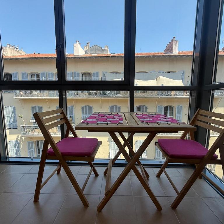 Nice Centre - 2 chambres, balcons, parking privé - Appartement 2 Chambres - 3