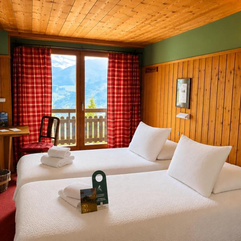 Plein Ciel - Hôtel d'altitude à 1800m - Chambre Familiale (2 Adultes et 2 Enfants) - 5