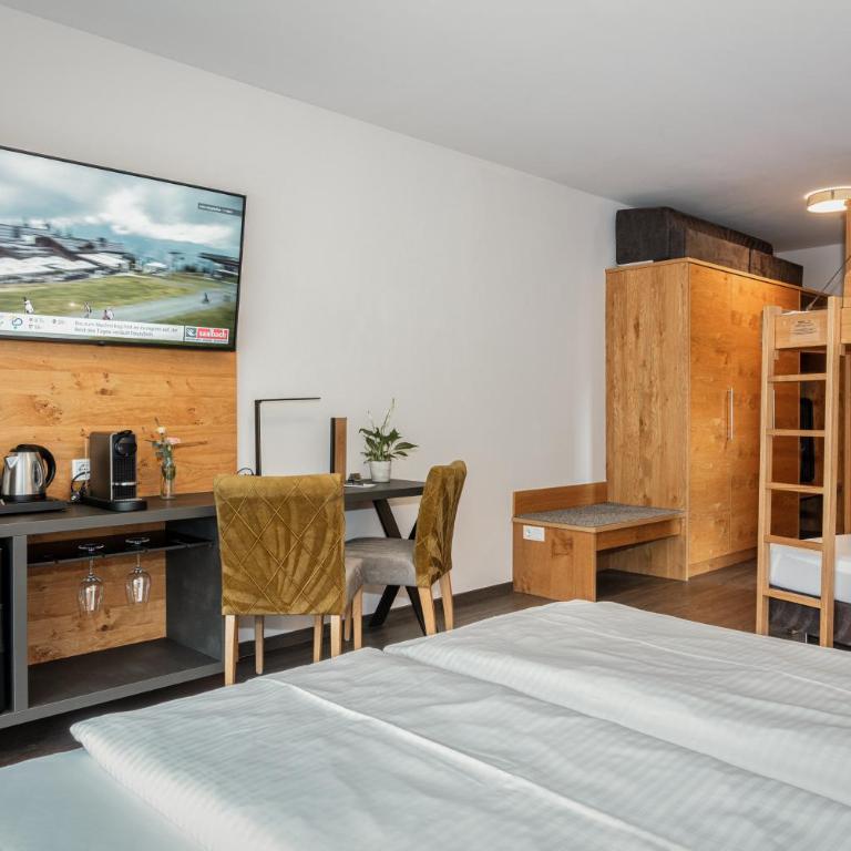 Hotel Almrausch - Familienzimmer mit Balkon - 6