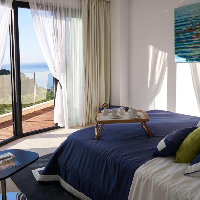 Cala Canyelles Contemporary Villa with Sea View - Villa - 27