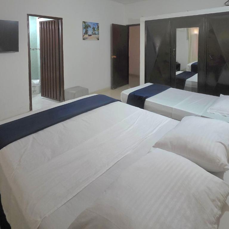 Hotel Montserrat Luxury - Double Room with Private Bathroom - 6