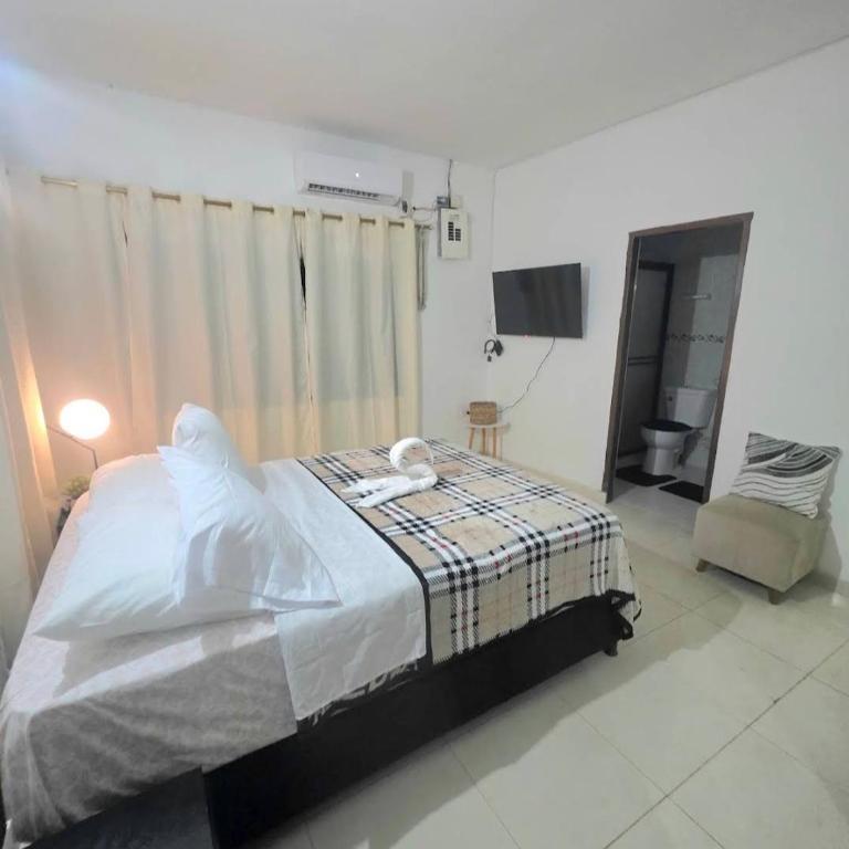 Hotel Montserrat Luxury - Double Room with Private Bathroom - 7