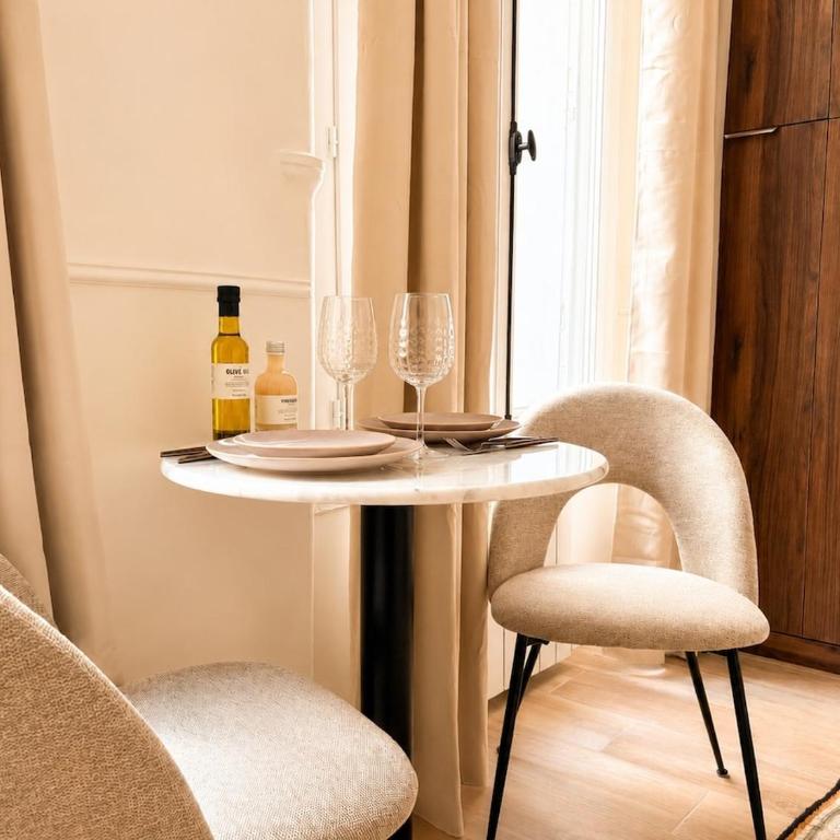 Bright Apartment Steps from Champs Elysées - Appartement 1 Chambre - 1