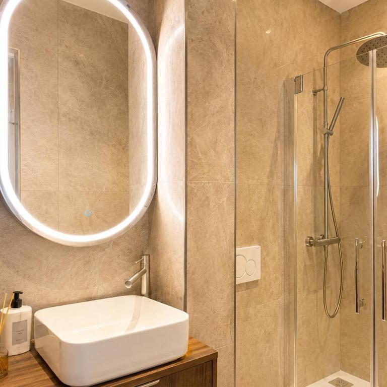 Bright Apartment Steps from Champs Elysées - Appartement 1 Chambre - 4