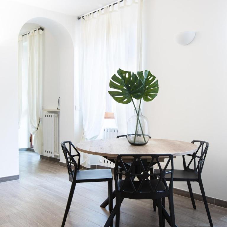 Ambrosiana Apartments - In the heart of the city - Two-Bedroom Apartment with Terrace - 97