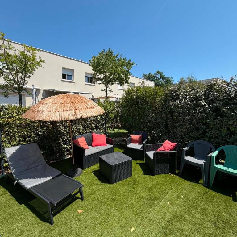 Villa lumineuse au soleil,plage 5',piscine,parking - Three-Bedroom House - 25
