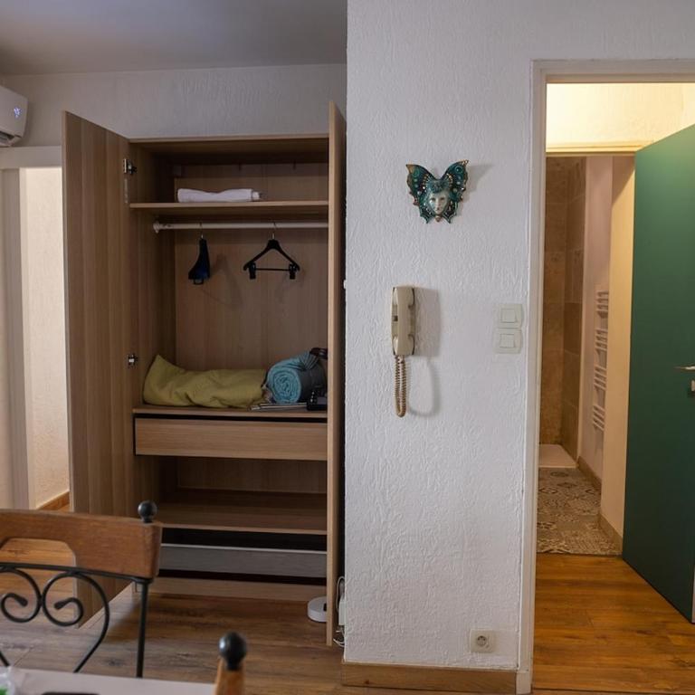 Les Marinières-le Brusc- Six-Fours-Les-Plages - Two-Bedroom Apartment - 2