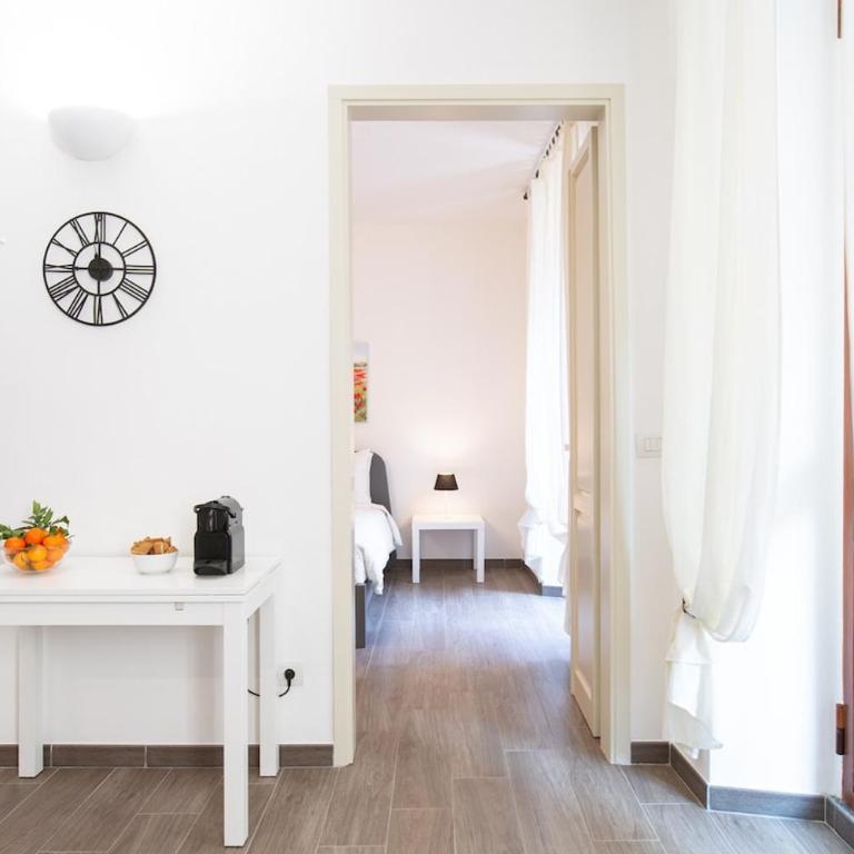 Ambrosiana Apartments - In the heart of the city - Two-Bedroom Apartment with Terrace - 85