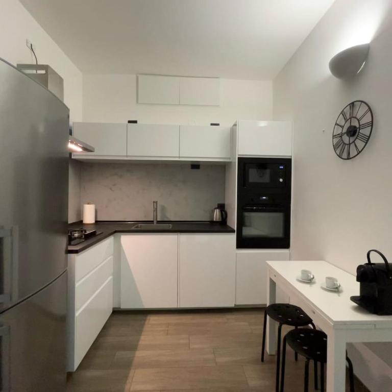 Ambrosiana Apartments - In the heart of the city - Two-Bedroom Apartment with Terrace - 81
