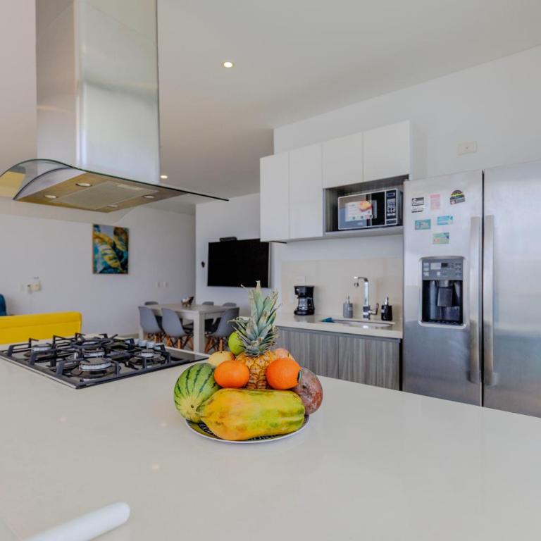 Moderno apartamento en Playa Salguero - Three-Bedroom Apartment with View - 6