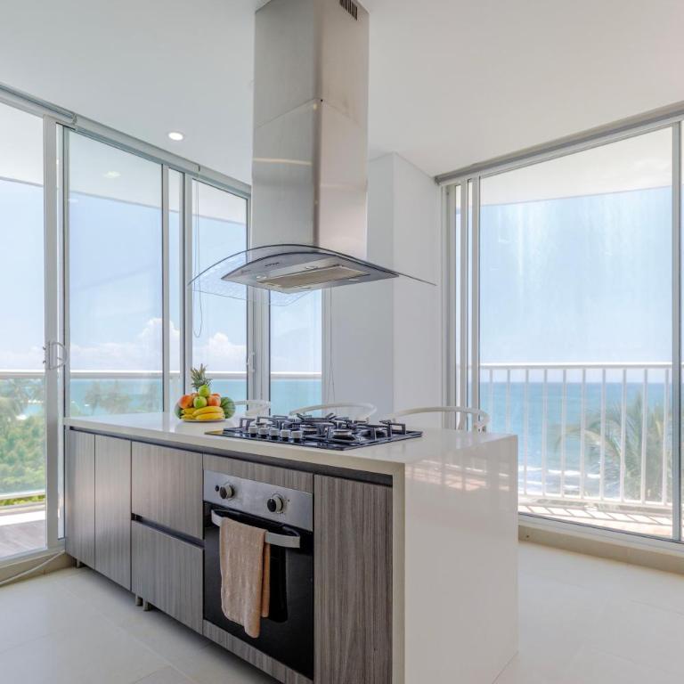 Moderno apartamento en Playa Salguero - Three-Bedroom Apartment with View - 9