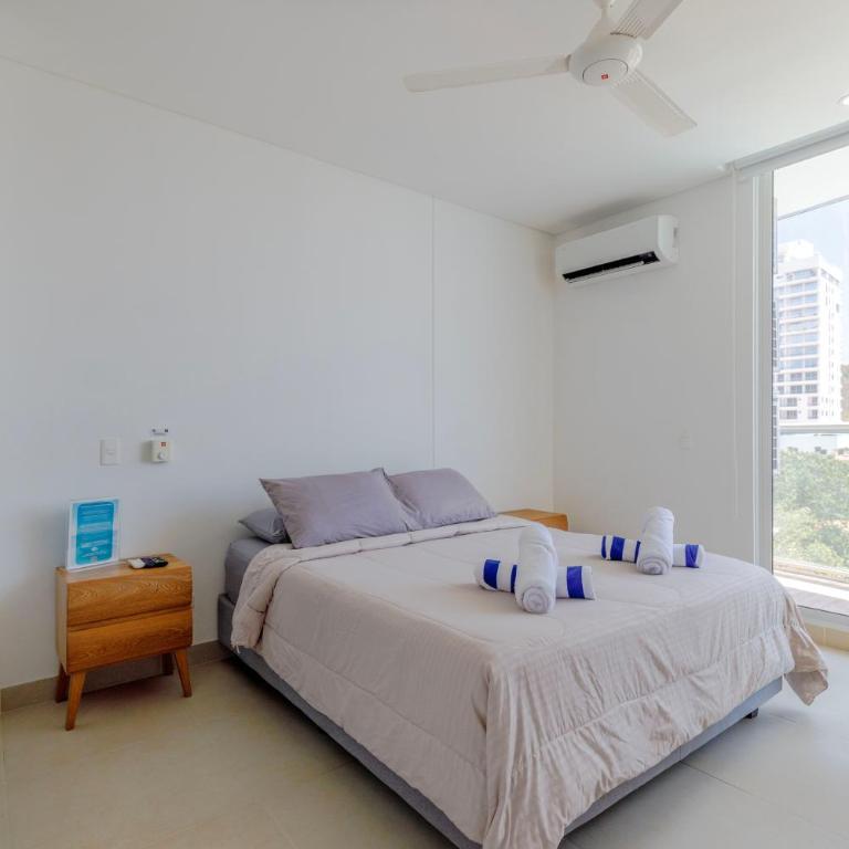 Moderno apartamento en Playa Salguero - Three-Bedroom Apartment with View - 13