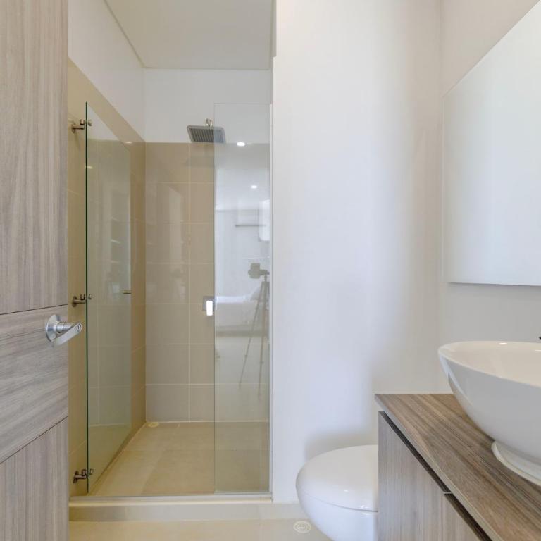 Moderno apartamento en Playa Salguero - Three-Bedroom Apartment with View - 15