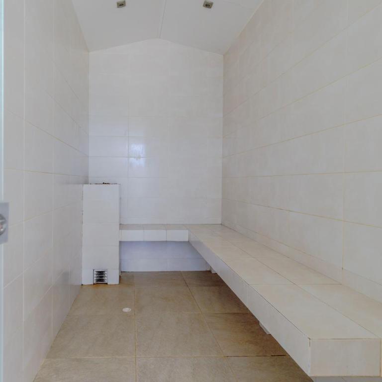 Moderno apartamento en Playa Salguero - Three-Bedroom Apartment with View - 66