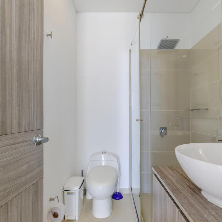 Moderno apartamento en Playa Salguero - Three-Bedroom Apartment with View - 12