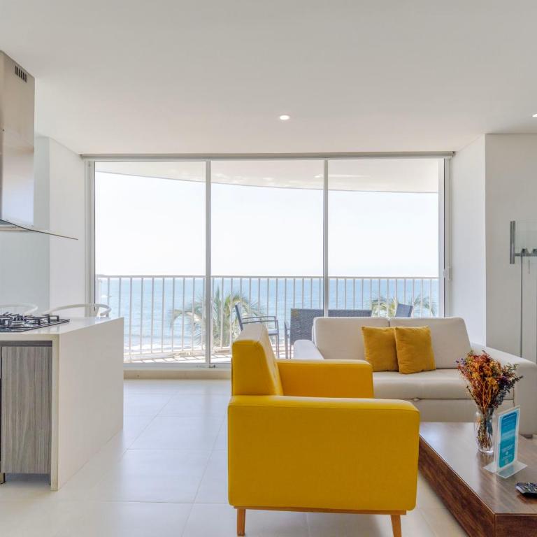 Moderno apartamento en Playa Salguero - Three-Bedroom Apartment with View - 3
