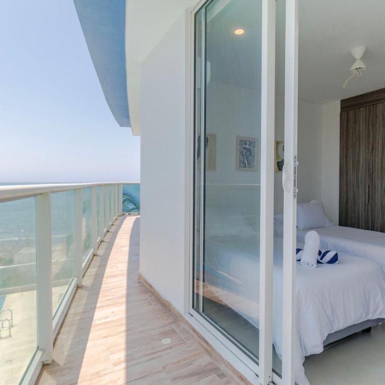 Moderno apartamento en Playa Salguero - Three-Bedroom Apartment with View - 11