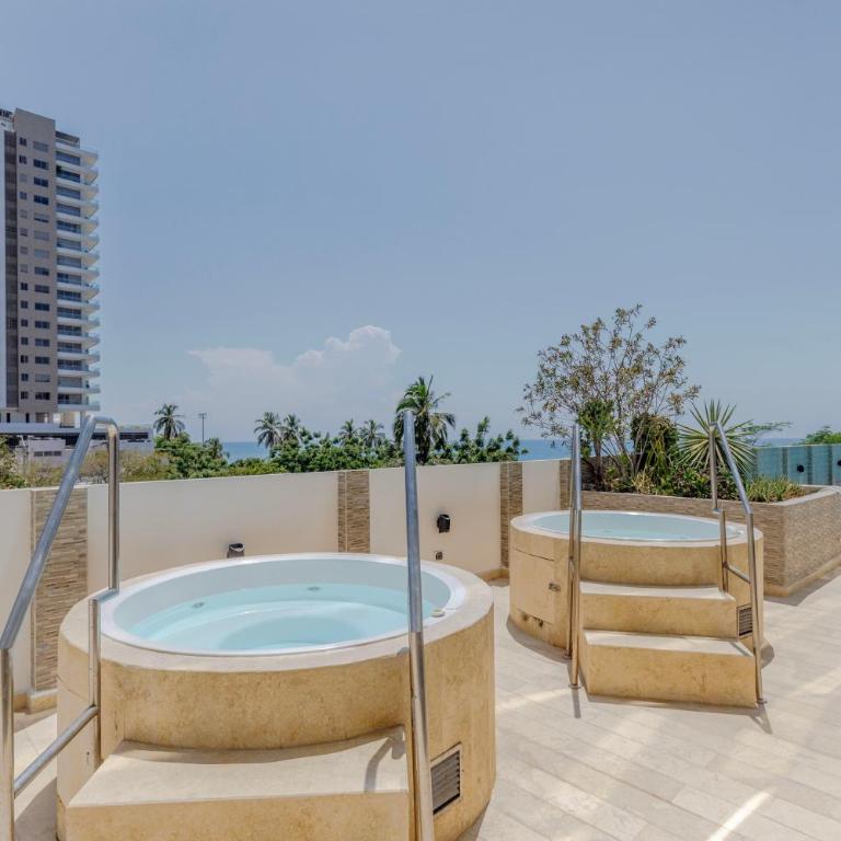 Moderno apartamento en Playa Salguero - Three-Bedroom Apartment with View - 24