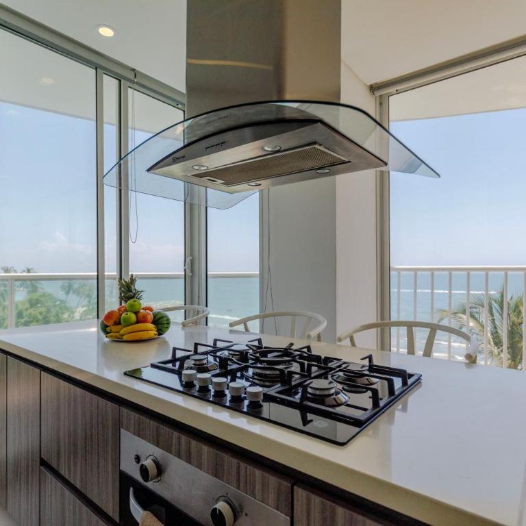 Moderno apartamento en Playa Salguero - Three-Bedroom Apartment with View - 58