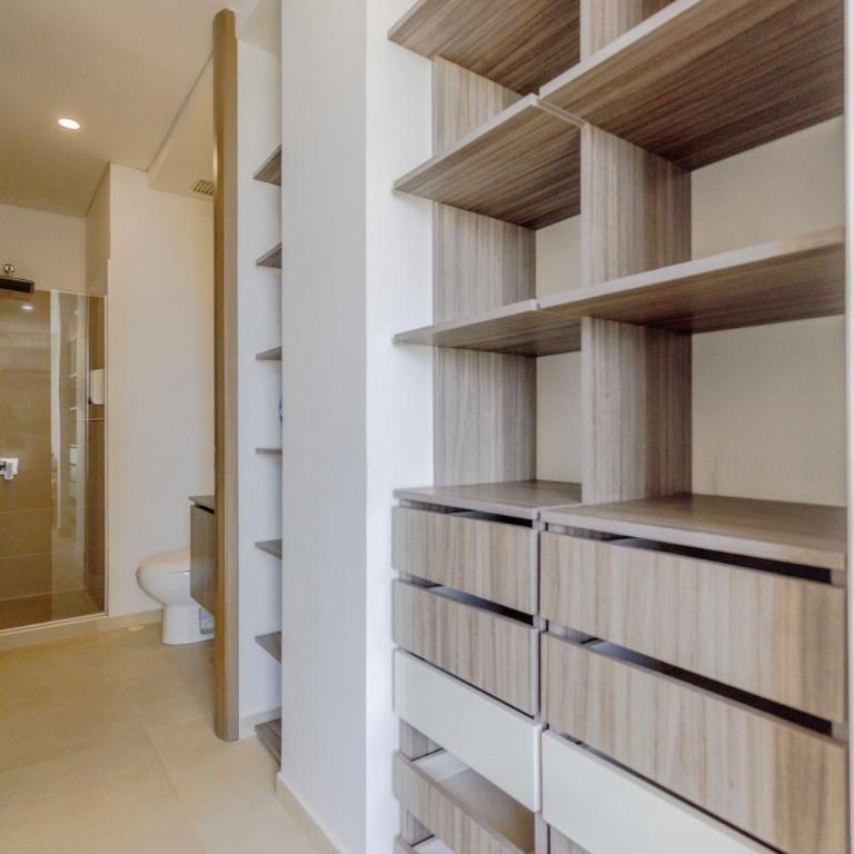 Moderno apartamento en Playa Salguero - Three-Bedroom Apartment with View - 45