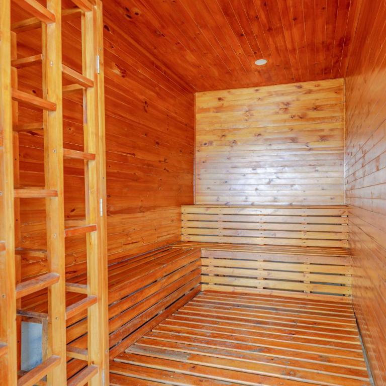 Moderno apartamento en Playa Salguero - Three-Bedroom Apartment with View - 67